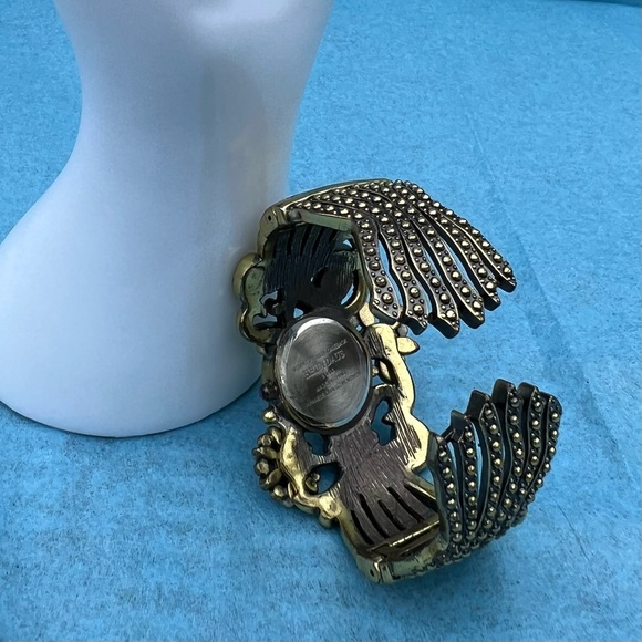 Heidi Daus Crystal Flower Garden Watch - Picture 8 of 10